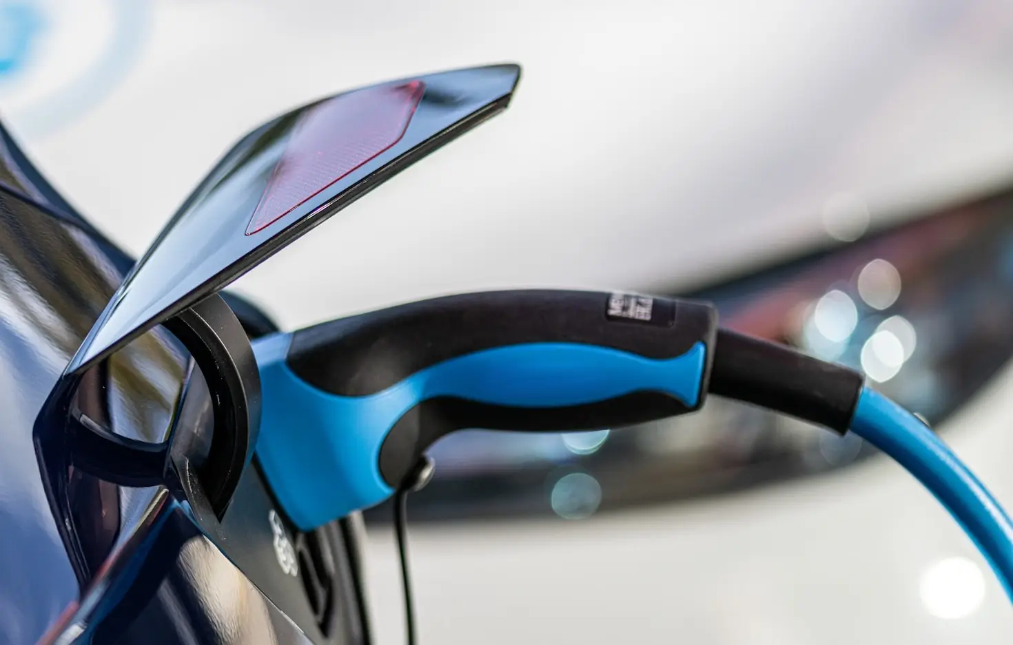 Värdeminskning av Elbil: Så Behåller Du Värdet på Din Begagnade Elbil